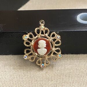 Vintage Sarah Coventry Cameo Pendant AB Rhinestone Gold Tone